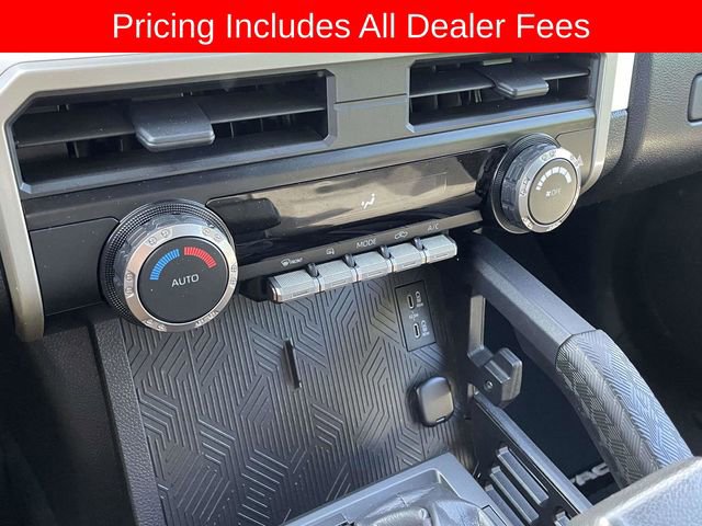 Used 2024 Toyota Tacoma TRD Off-Road AWD/4WD image 31