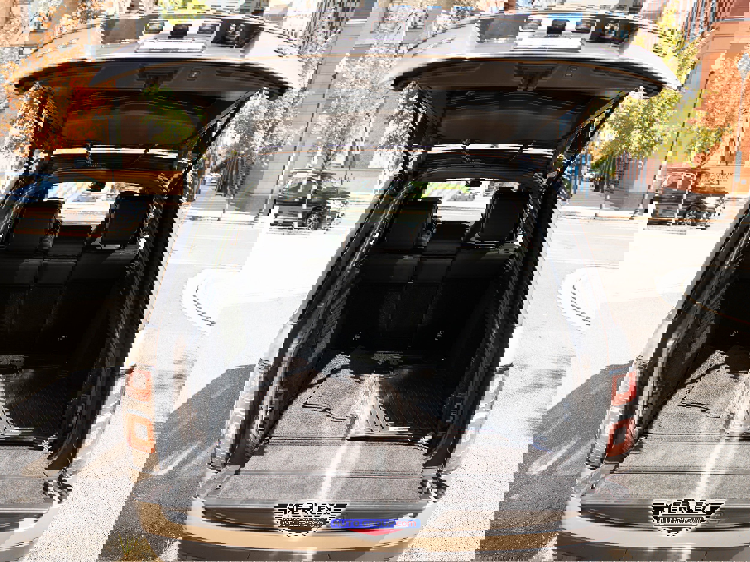 Used 2018 Land Rover Range Rover Long Wheelbase Supercharged image 52