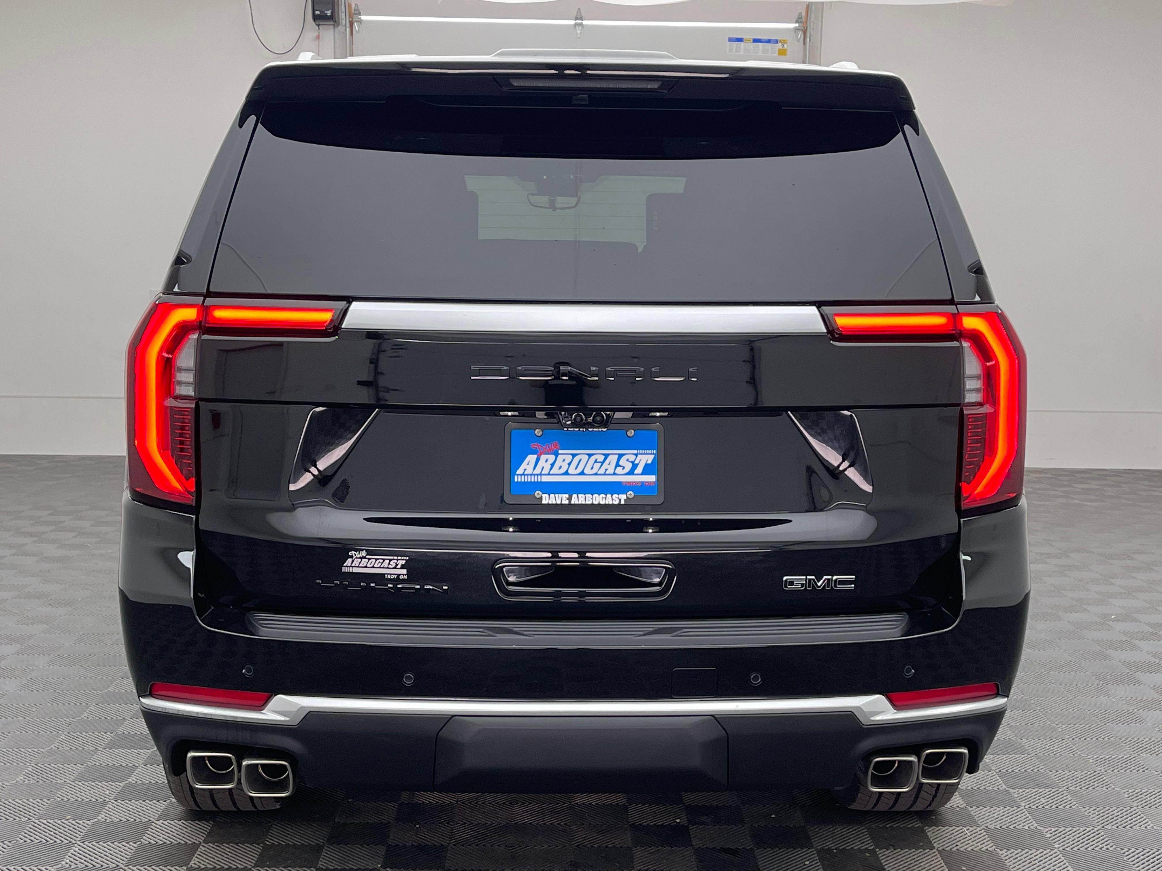New 2026 GMC Yukon XL Denali w/ Denali Reserve Package AWD/4WD image 12
