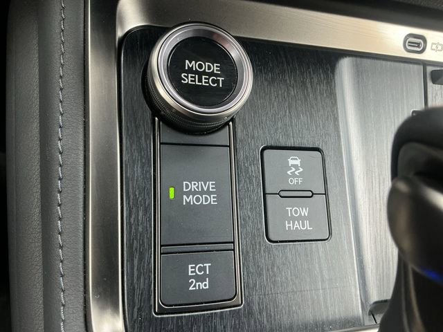 Used 2024 Lexus GX 550 w/ Accessory Package (Z1) AWD/4WD image 25