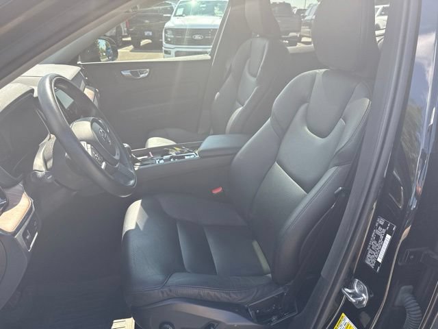 Used 2021 Volvo XC60 T5 Momentum w/ Advanced Package AWD/4WD image 11