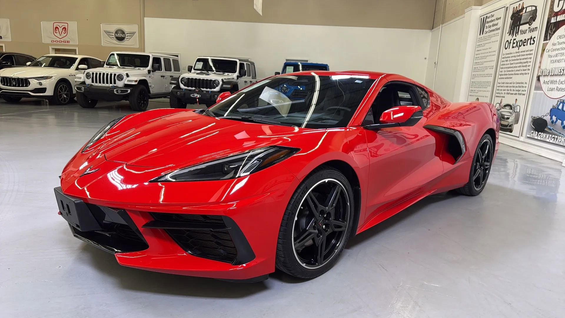 Used 2024 Chevrolet Corvette Stingray Coupe w/ 1LT RWD image 5