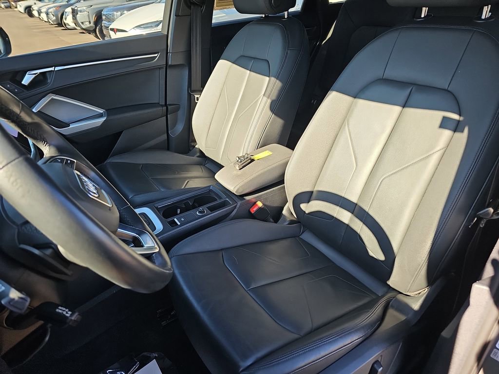 Used 2021 Audi Q3 2.0T Premium w/ Convenience Package image 20