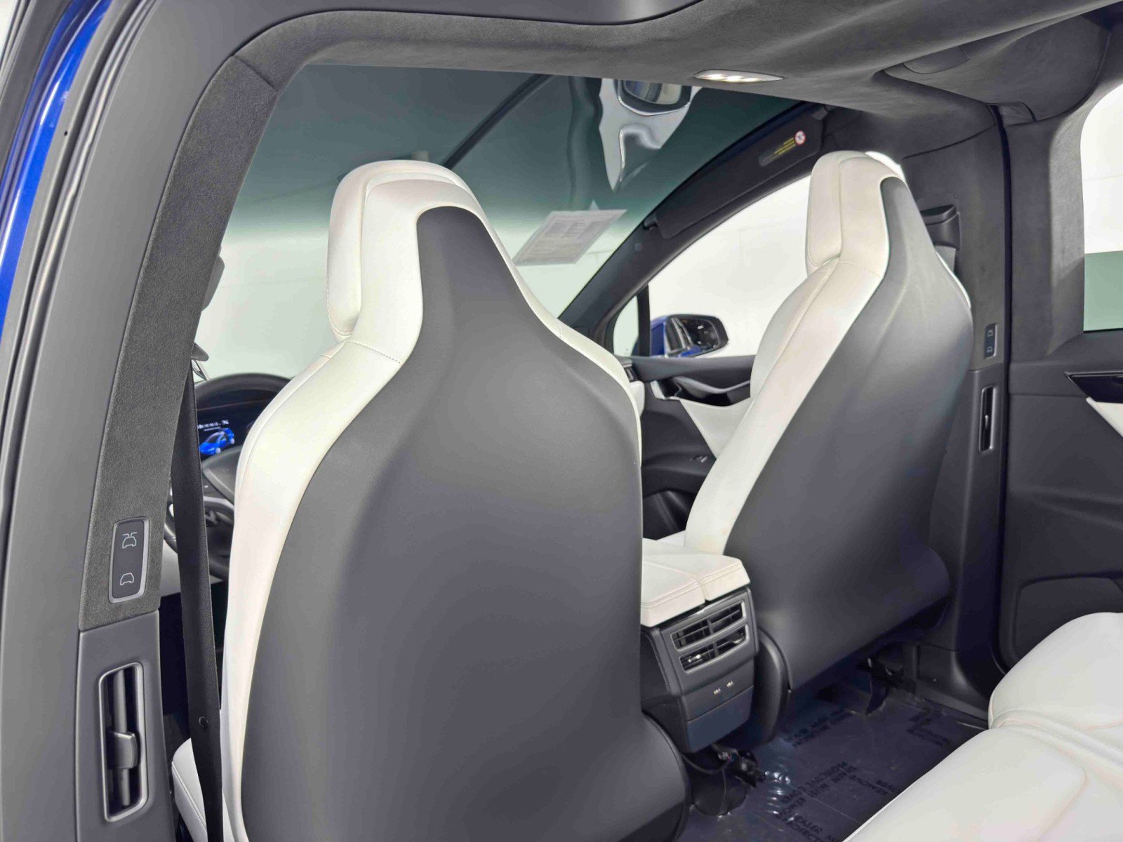 Used 2019 Tesla Model X 75D image 32