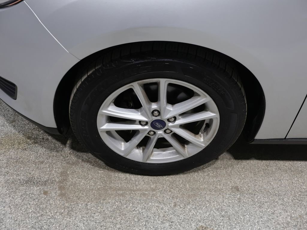 Used 2018 Ford Focus SE image 9