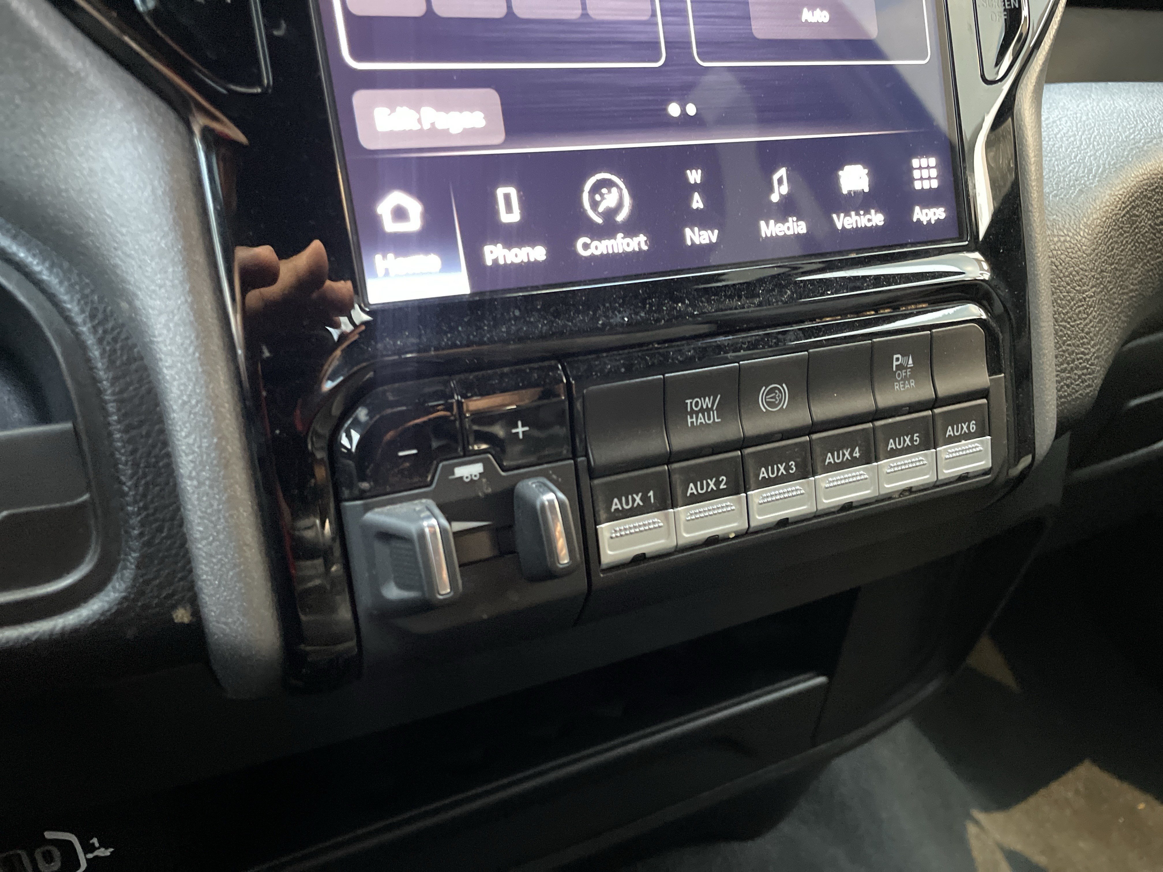Used 2024 RAM 2500 Tradesman w/ Safety Group AWD/4WD image 28