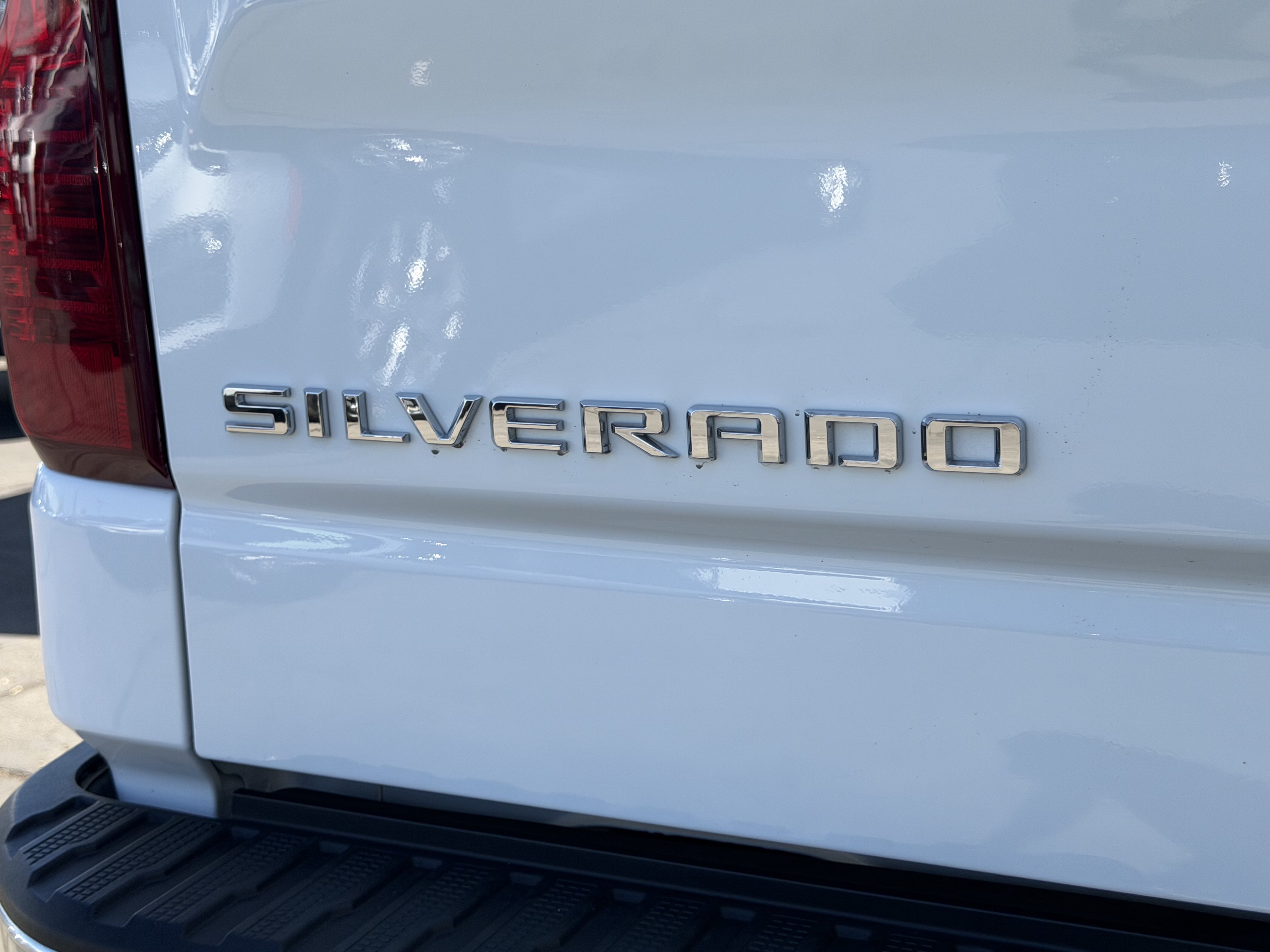 Used 2023 Chevrolet Silverado 1500 LT RWD image 8
