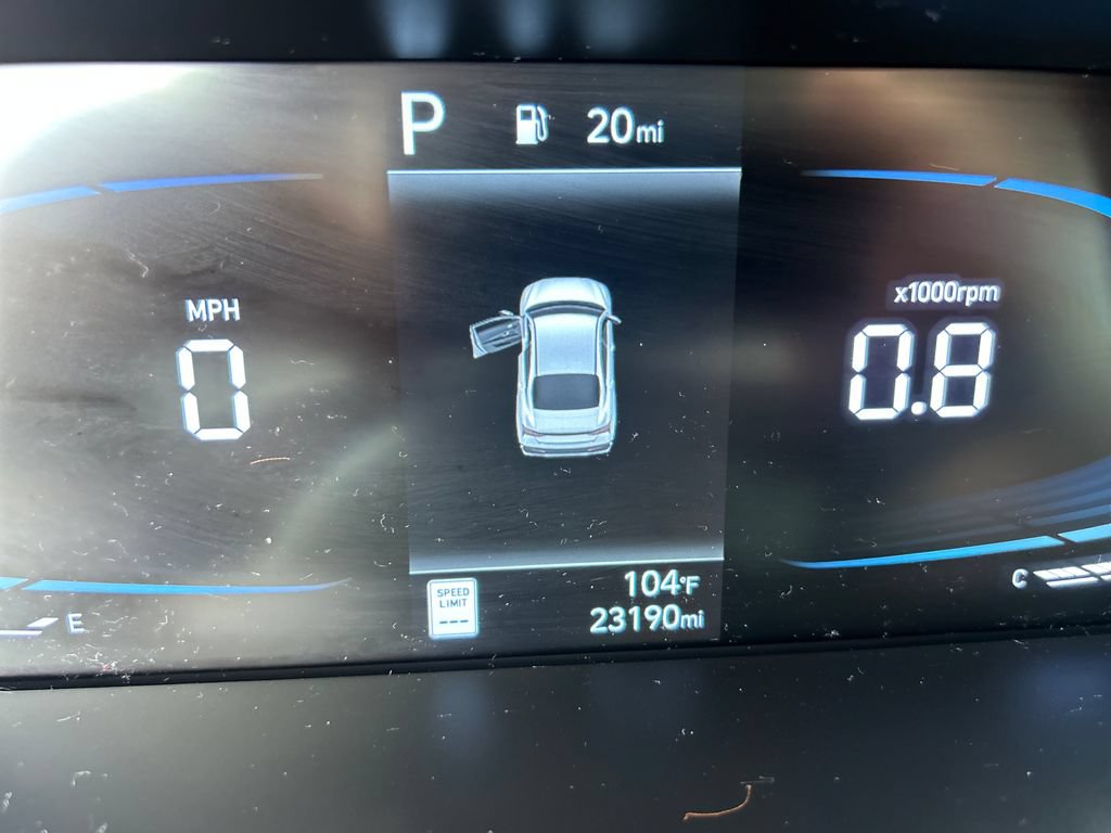 Used 2025 Hyundai Elantra Sport FWD image 18