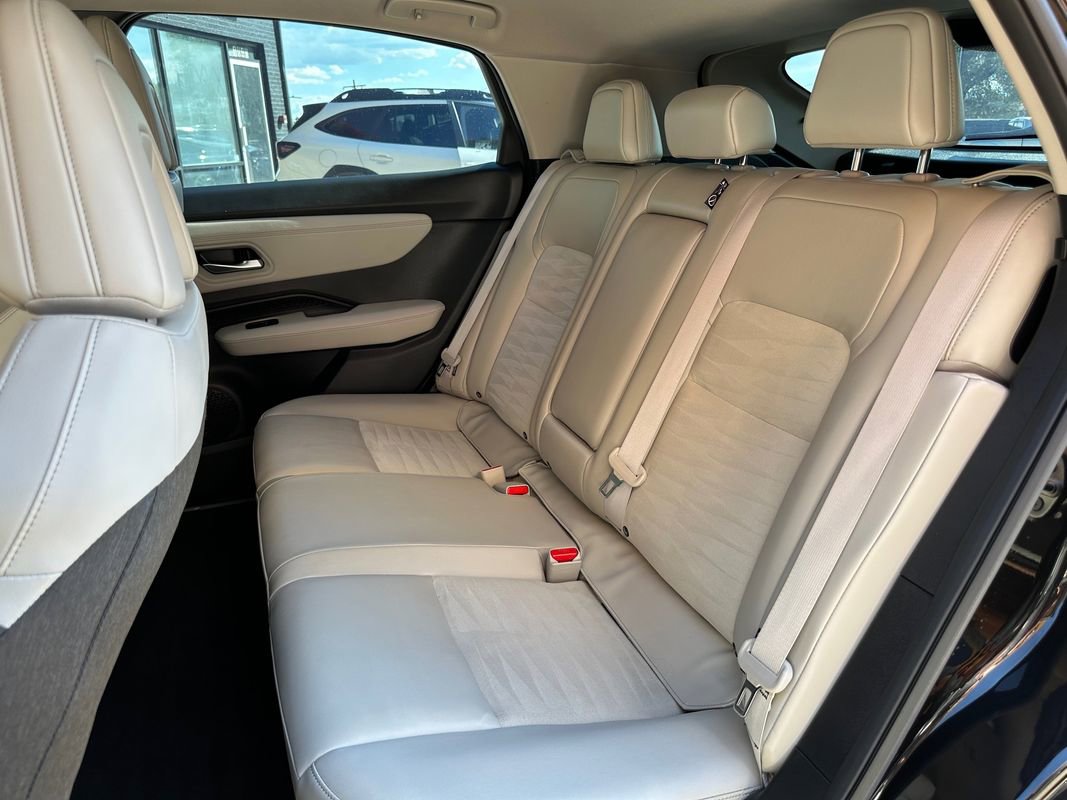 Used 2023 Nissan Ariya Evolve+ image 24