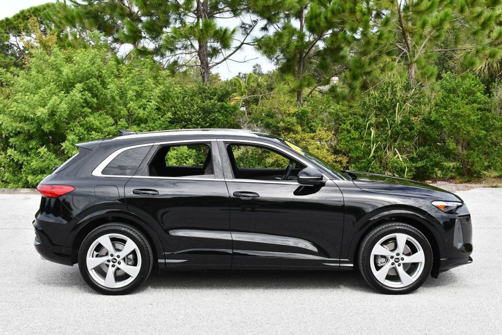Used 2025 Audi Q5 Prestige AWD/4WD image 7
