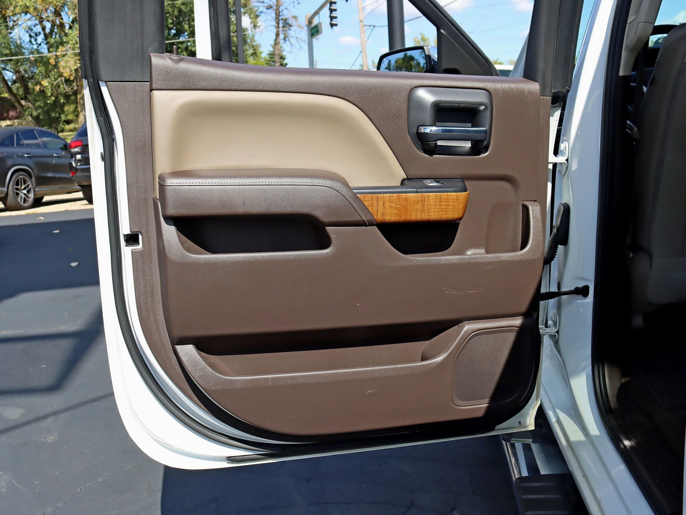 Used 2018 GMC Sierra 1500 SLT w/ SLT Premium Package image 33