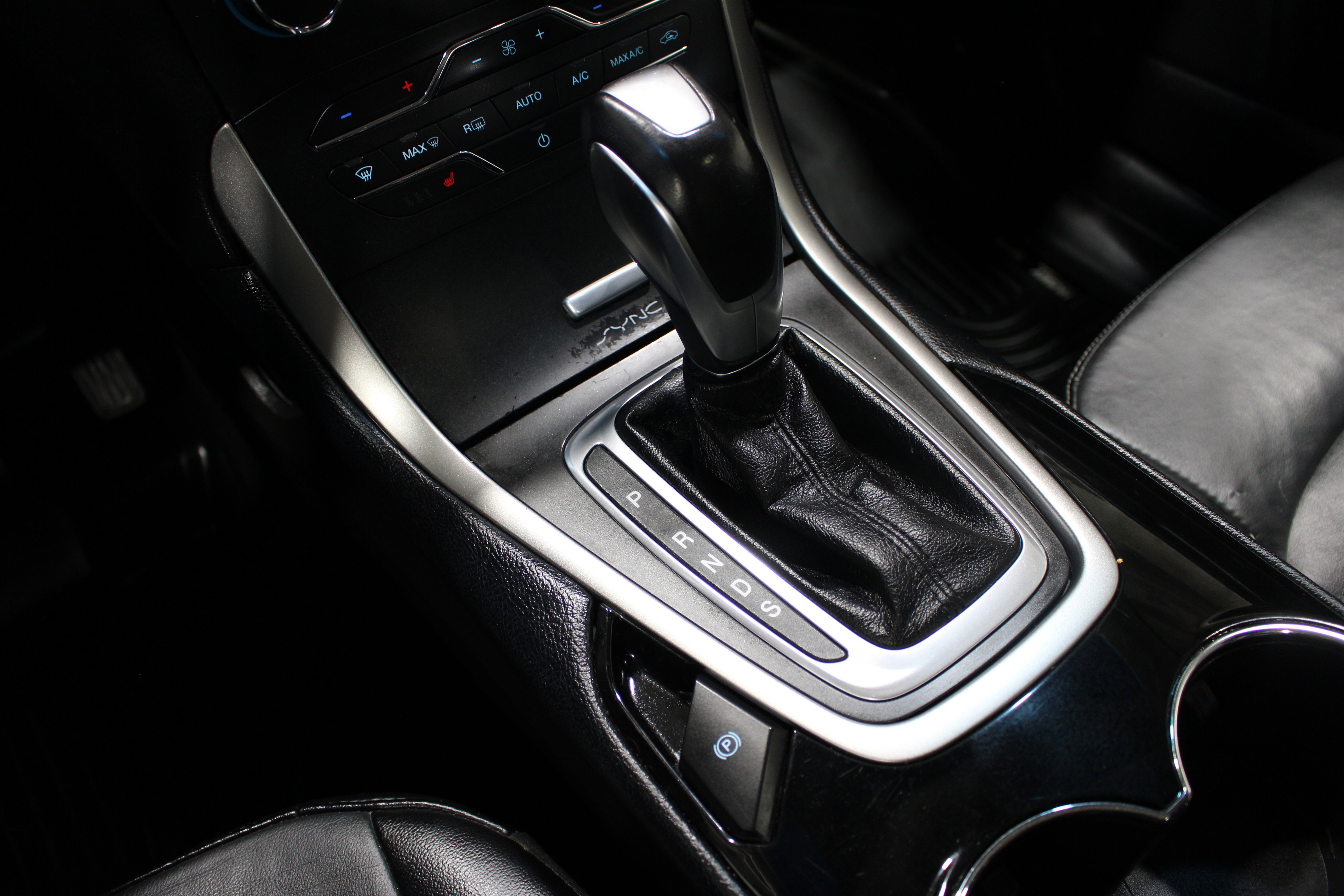 Used 2017 Ford Edge SEL w/ Equipment Group 201A FWD image 17