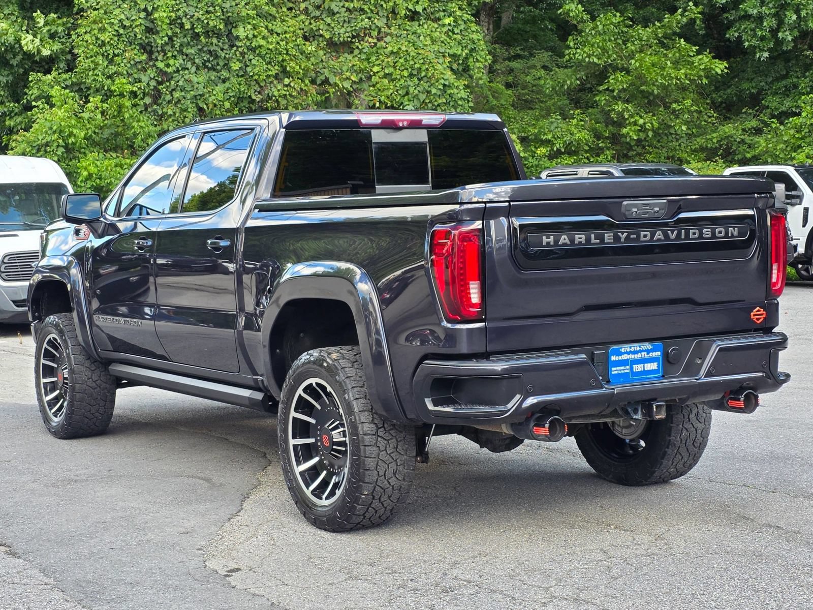 Used 2023 GMC Sierra 1500 AT4 w/ AT4 Premium Package AWD/4WD image 5