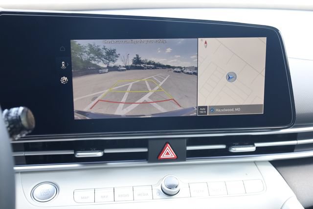 New 2026 Hyundai Elantra Limited FWD image 18
