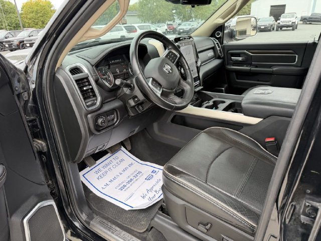 Used 2022 RAM 3500 Laramie AWD/4WD image 12