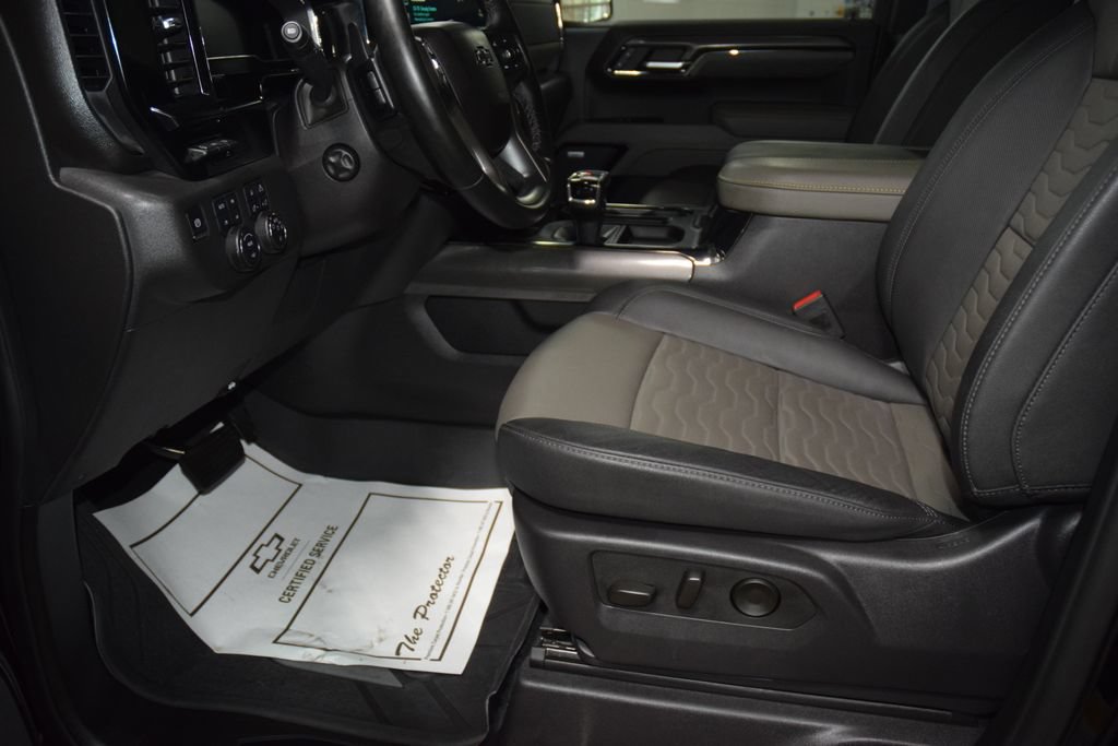 Used 2024 Chevrolet Silverado 1500 ZR2 w/ Technology Package AWD/4WD image 40