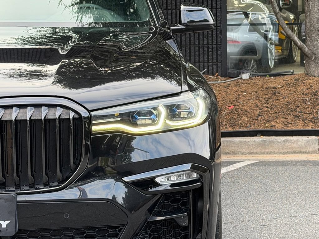 Used 2020 BMW X7 M50i AWD/4WD image 5