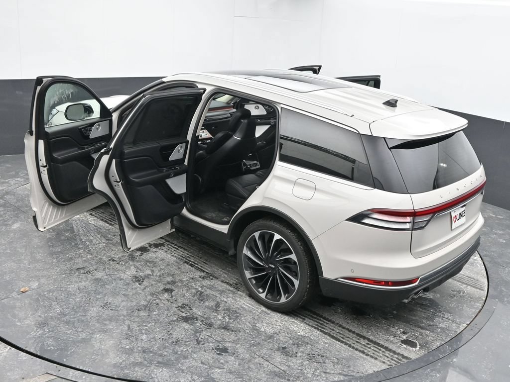 Used 2024 Lincoln Aviator Reserve w/ Equipment Group 201A AWD/4WD image 65