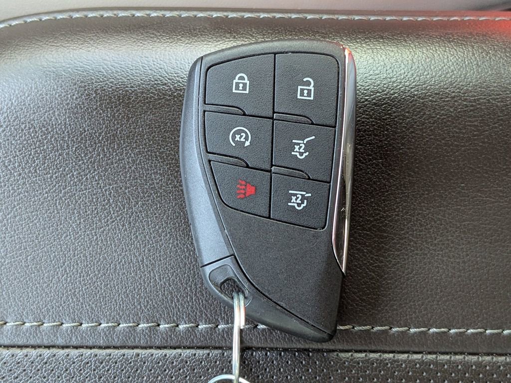 Used 2021 GMC Yukon XL SLT w/ SLT Premium Package image 38