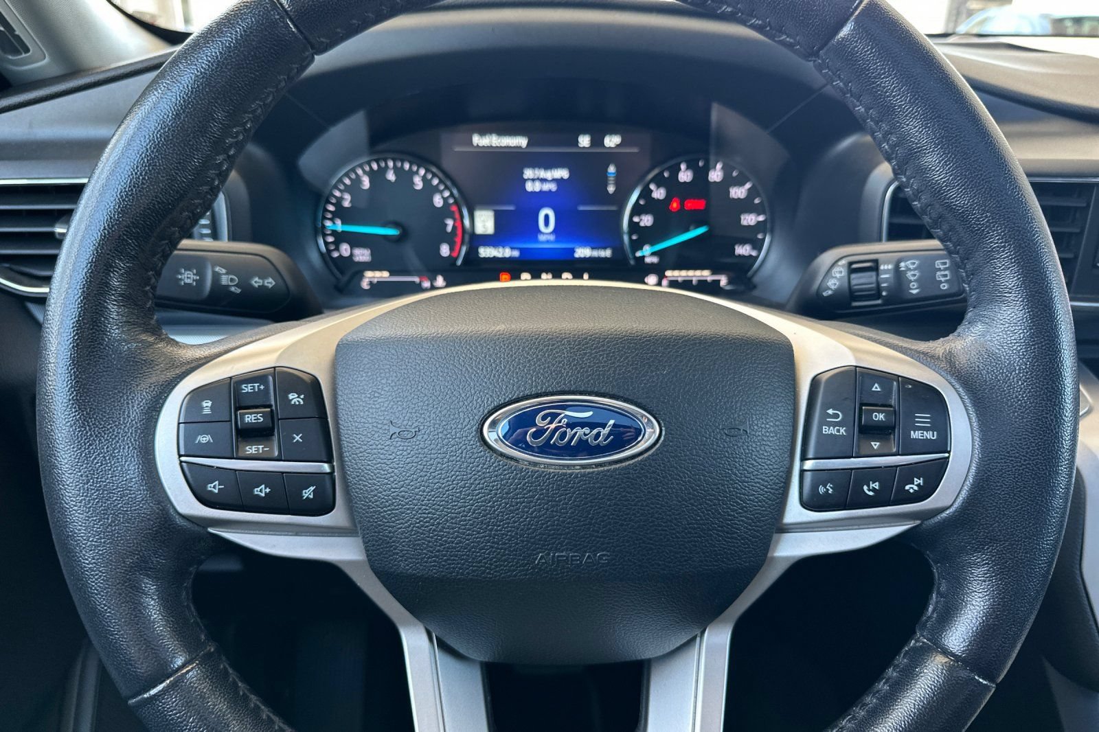 Used 2022 Ford Explorer XLT w/ Equipment Group 202A AWD/4WD image 24
