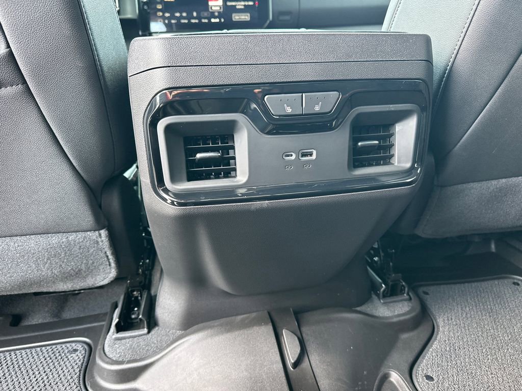 Used 2024 GMC Sierra 1500 AT4 w/ AT4 Premium Package AWD/4WD image 23