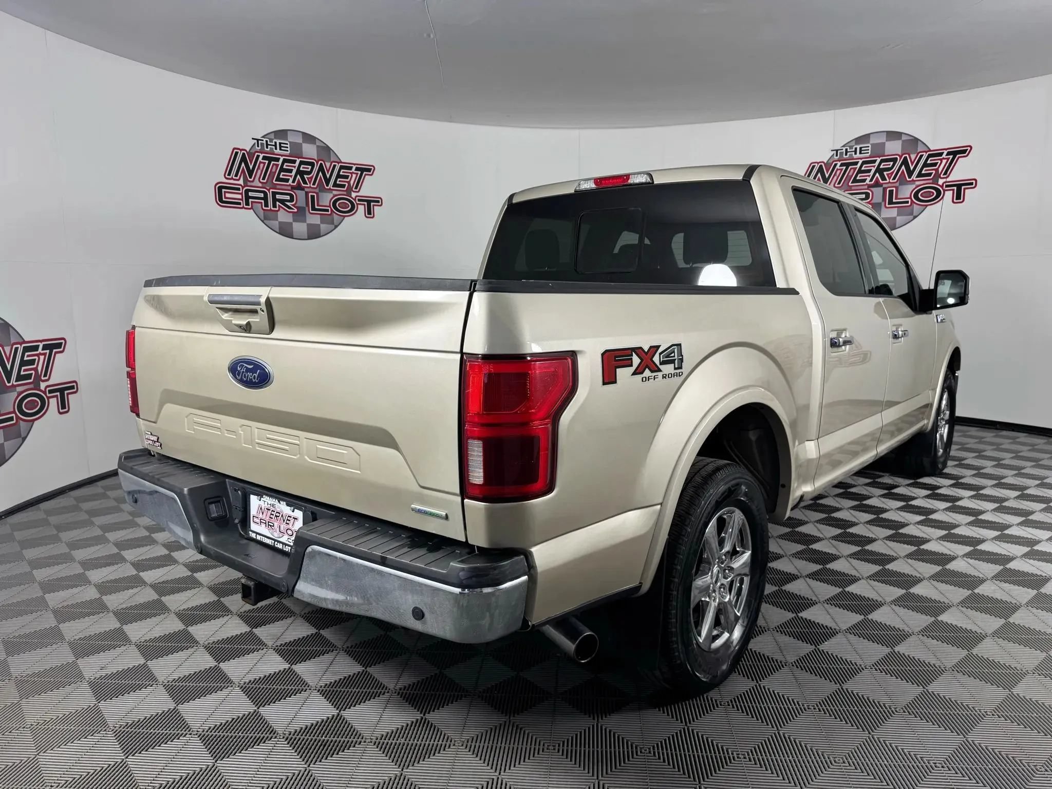 Used 2018 Ford F150 Lariat w/ Equipment Group 502A Luxury AWD/4WD image 7