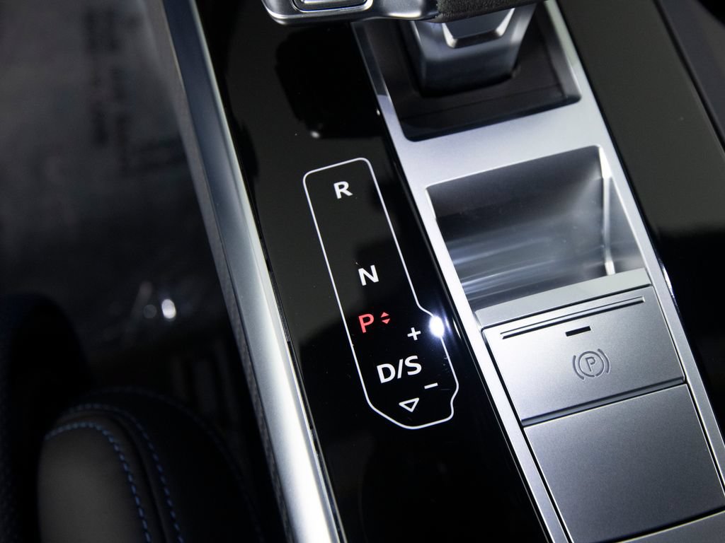 Used 2026 Audi RS Q8 performance AWD/4WD image 26