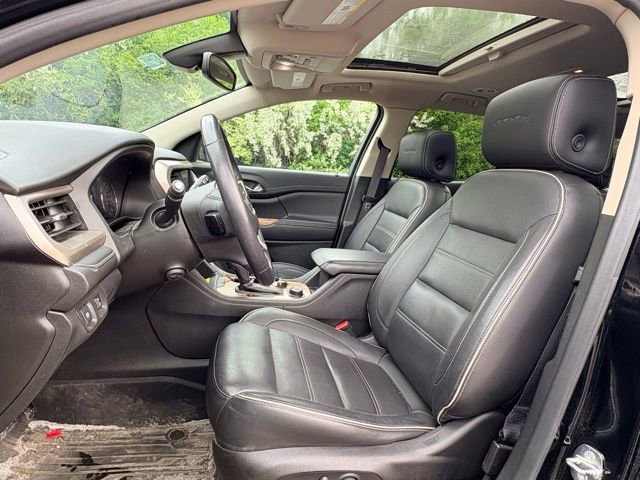 Used 2019 GMC Acadia Denali w/ Technology Package AWD/4WD image 8