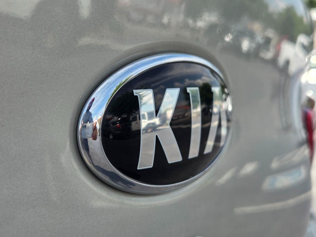 Used 2018 Kia Rio S FWD image 8