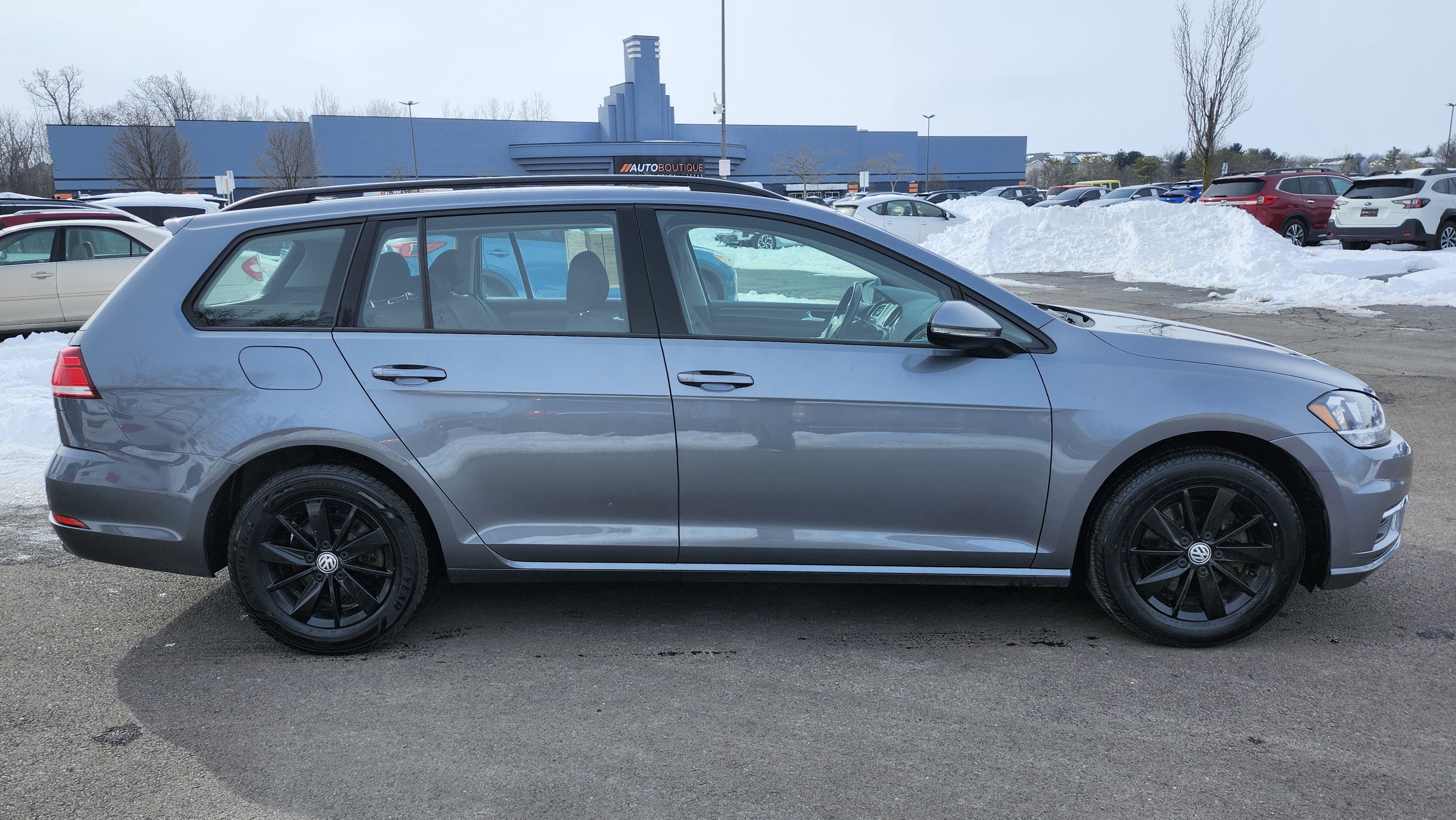 Used 2019 Volkswagen Golf S w/ Driver Assistance Package image 16