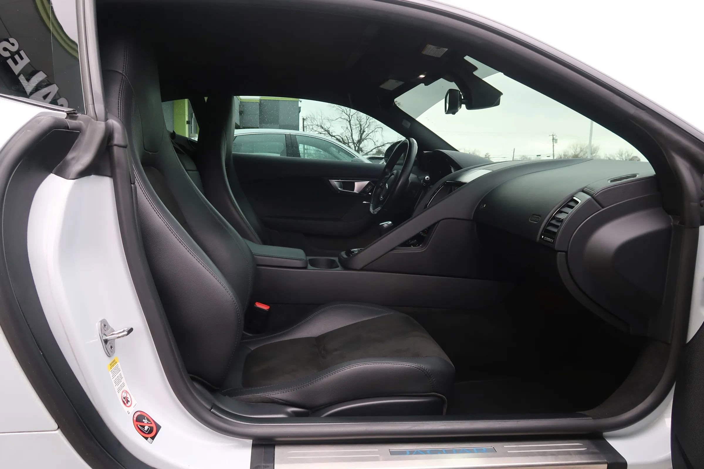 Used 2016 Jaguar F-TYPE S image 19