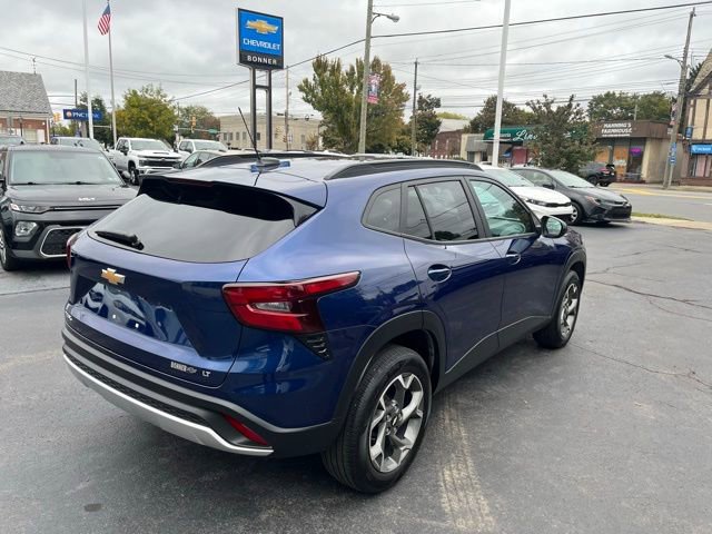 Used 2024 Chevrolet Trax LT w/ Driver Confidence Package image 3