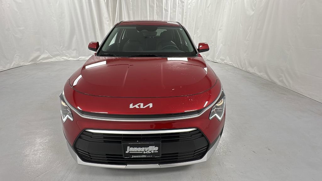 Used 2025 Kia Niro LX image 8