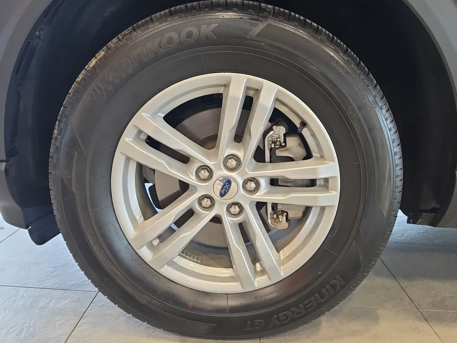 Used 2024 Ford Explorer XLT AWD/4WD image 13