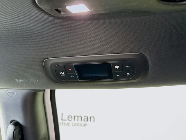 New 2026 Chrysler Pacifica Select image 23