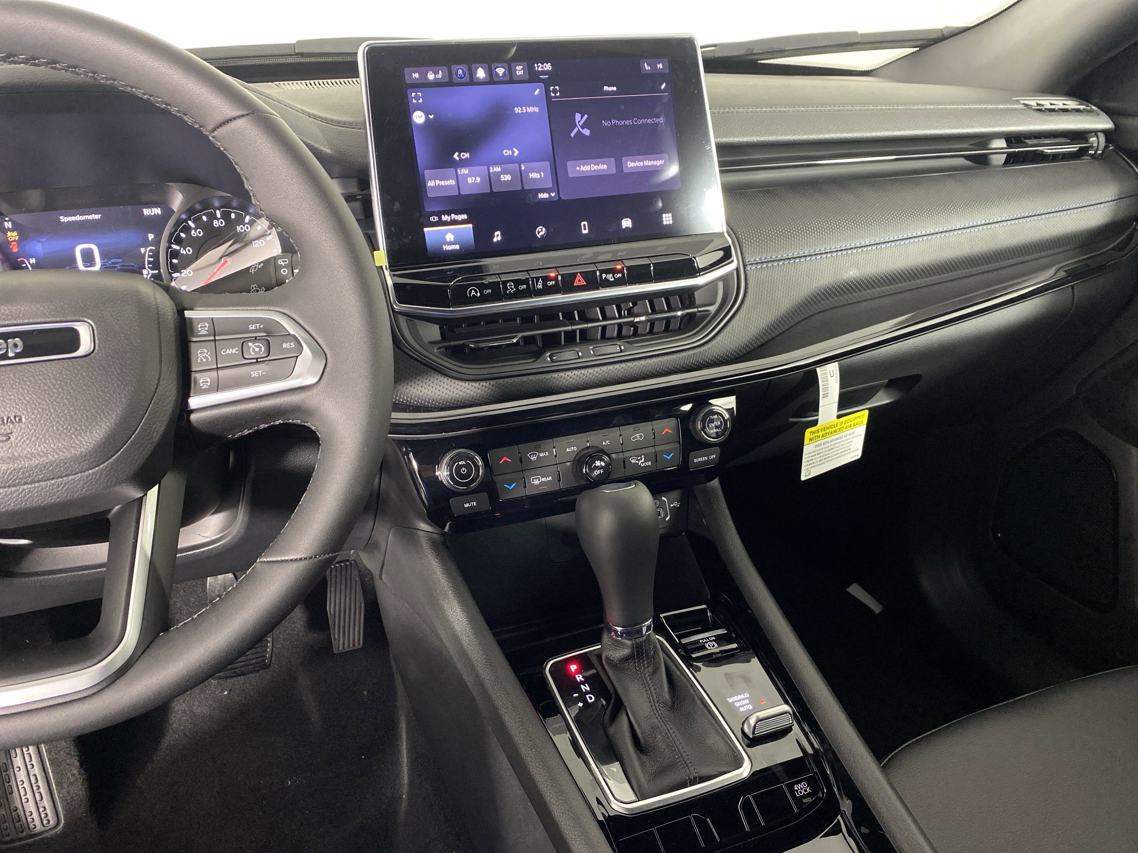 New 2026 Jeep Compass Limited image 25