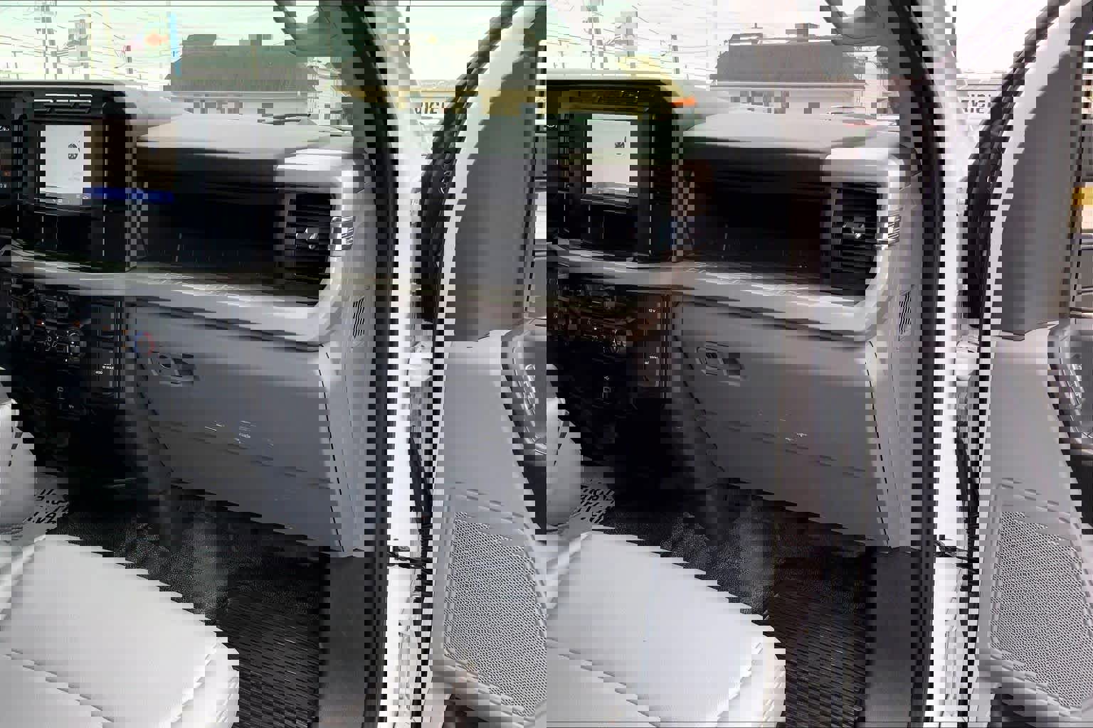 Used 2023 Ford F550 4x4 Crew Cab Super Duty image 18