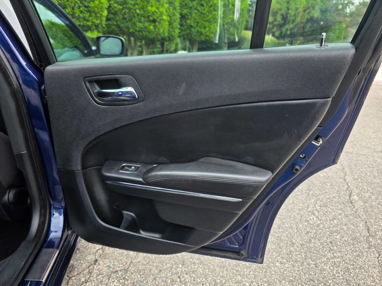 Used 2014 Dodge Charger SE w/ Sport Appearance Group image 24