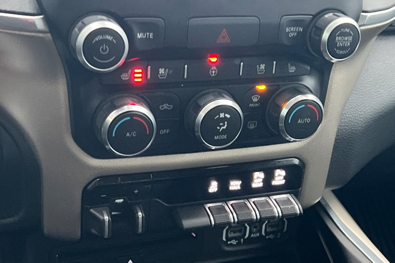 Used 2019 RAM 1500 Laramie image 20