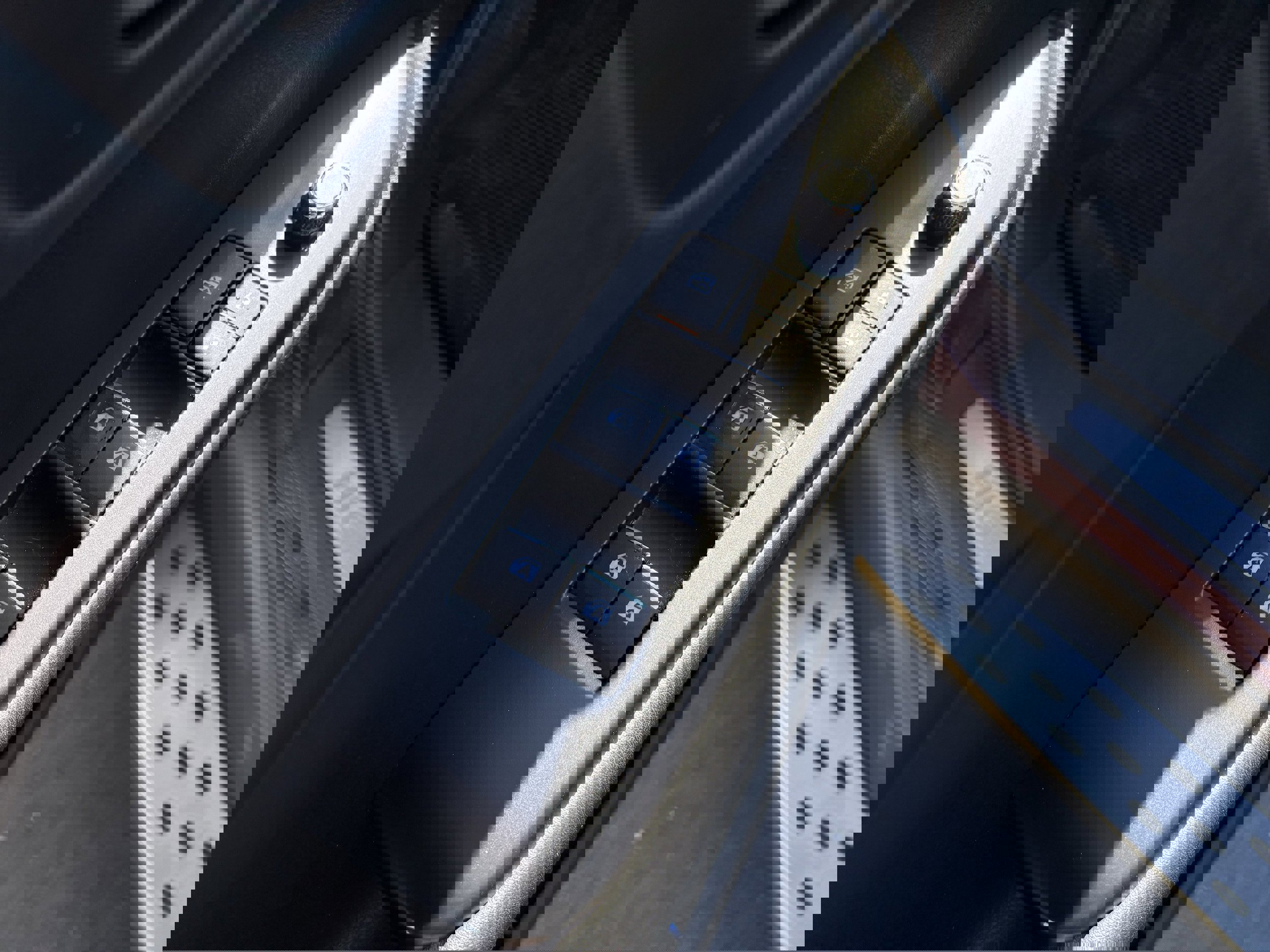 Used 2019 Toyota Highlander Limited image 27