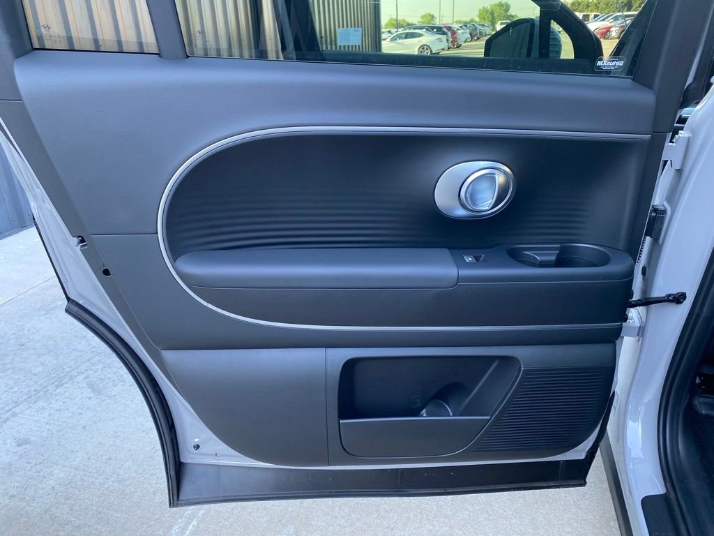 New 2026 Hyundai Ioniq 9 SE image 19