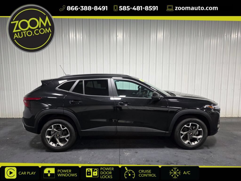 Used 2024 Chevrolet Trax LT FWD image 1
