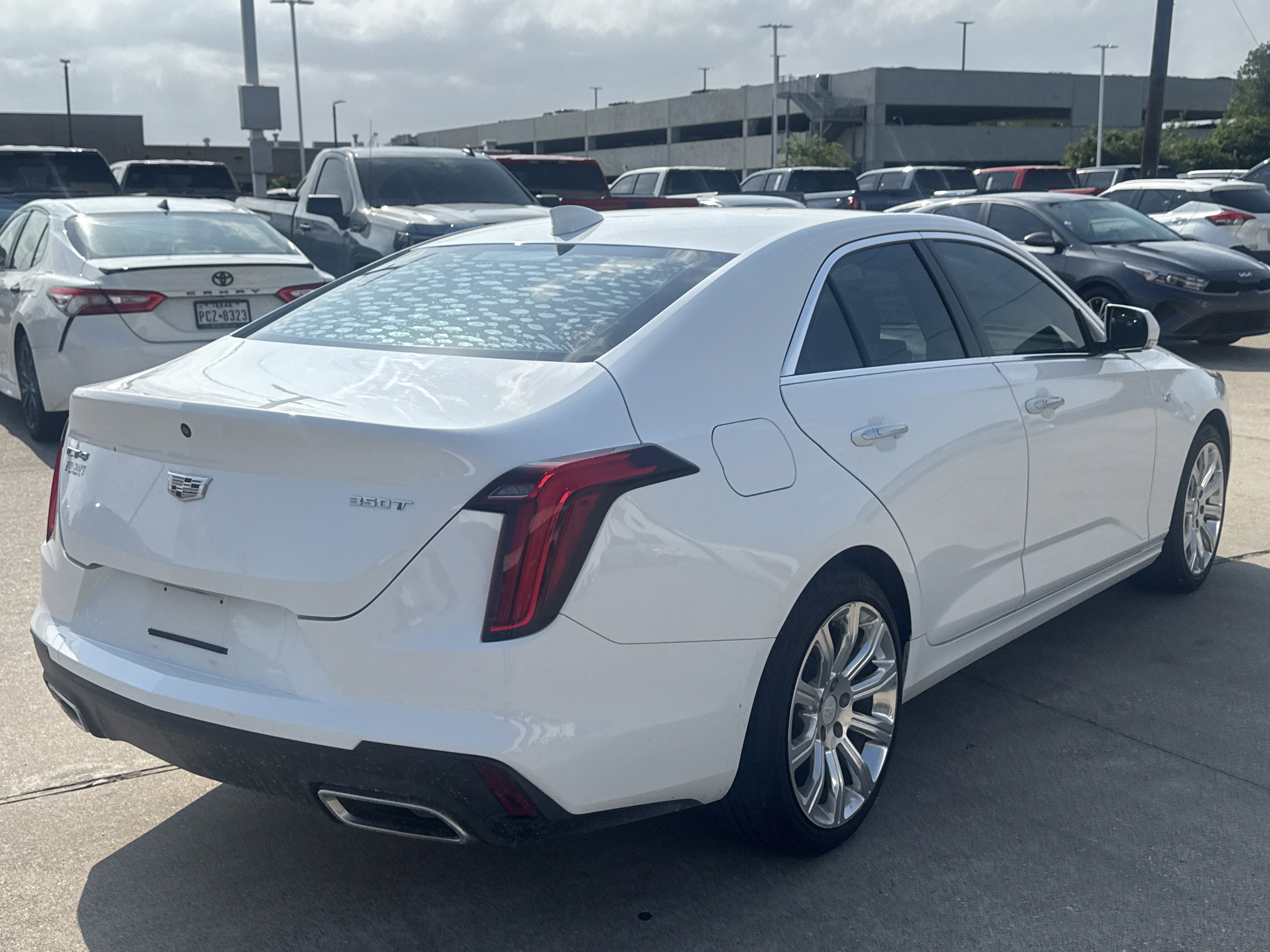Used 2021 Cadillac CT4 Luxury w/ Cold Weather Package RWD image 12
