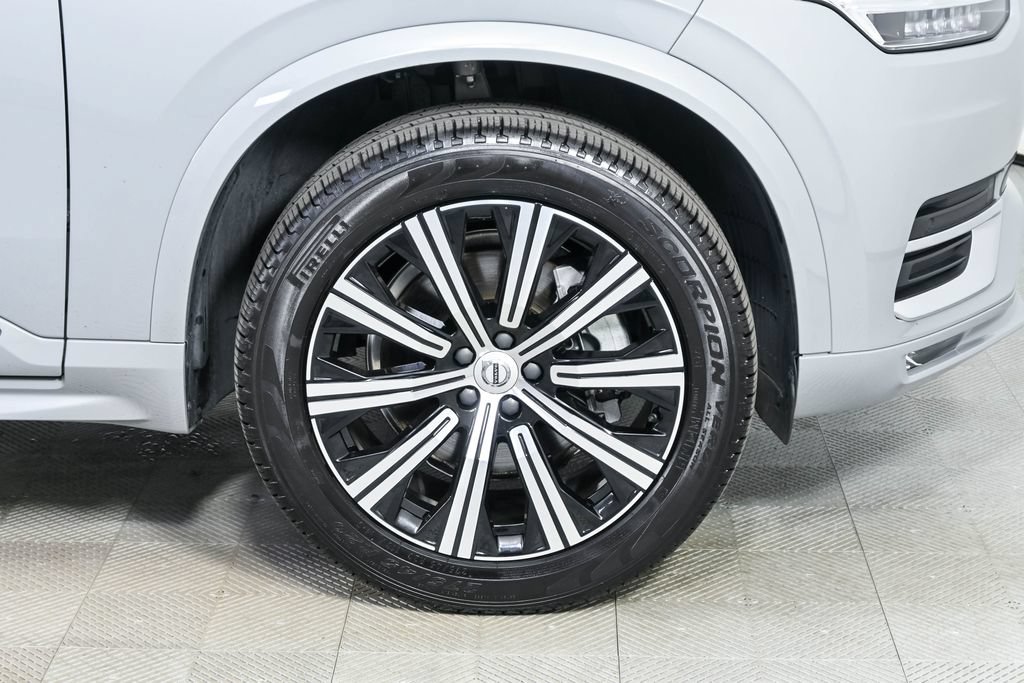 Certified 2025 Volvo XC90 B5 Core AWD/4WD image 40