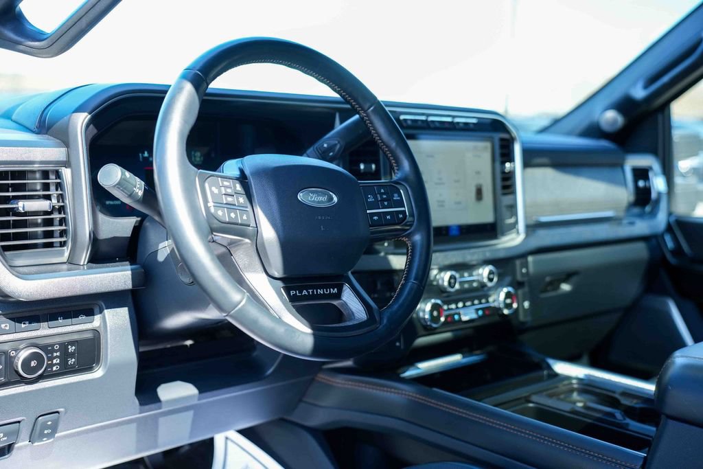 Used 2023 Ford F450 Platinum w/ FX4 Off-Road Package AWD/4WD image 27