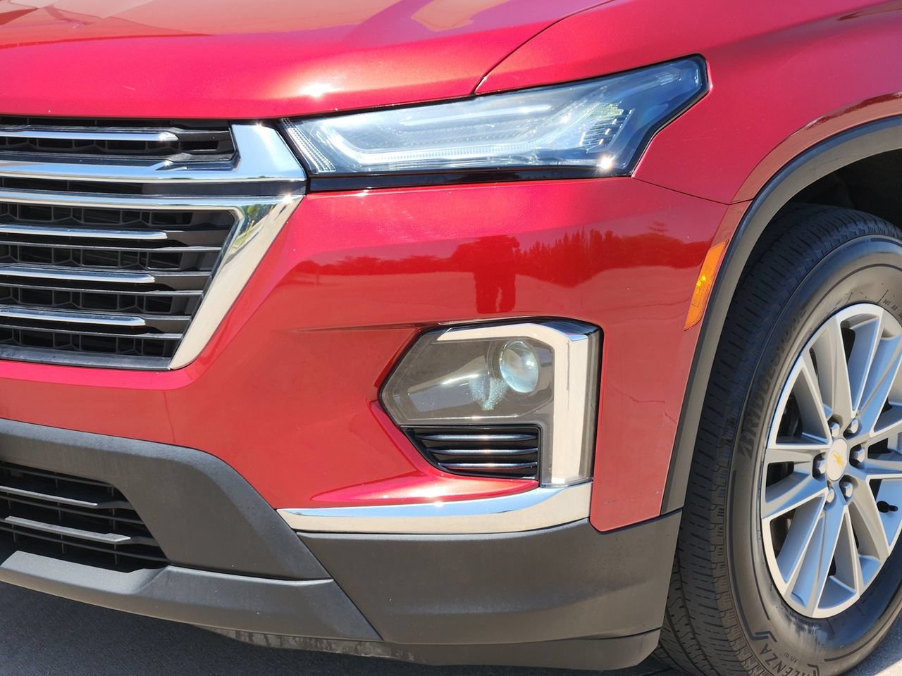 Used 2023 Chevrolet Traverse LT FWD image 6