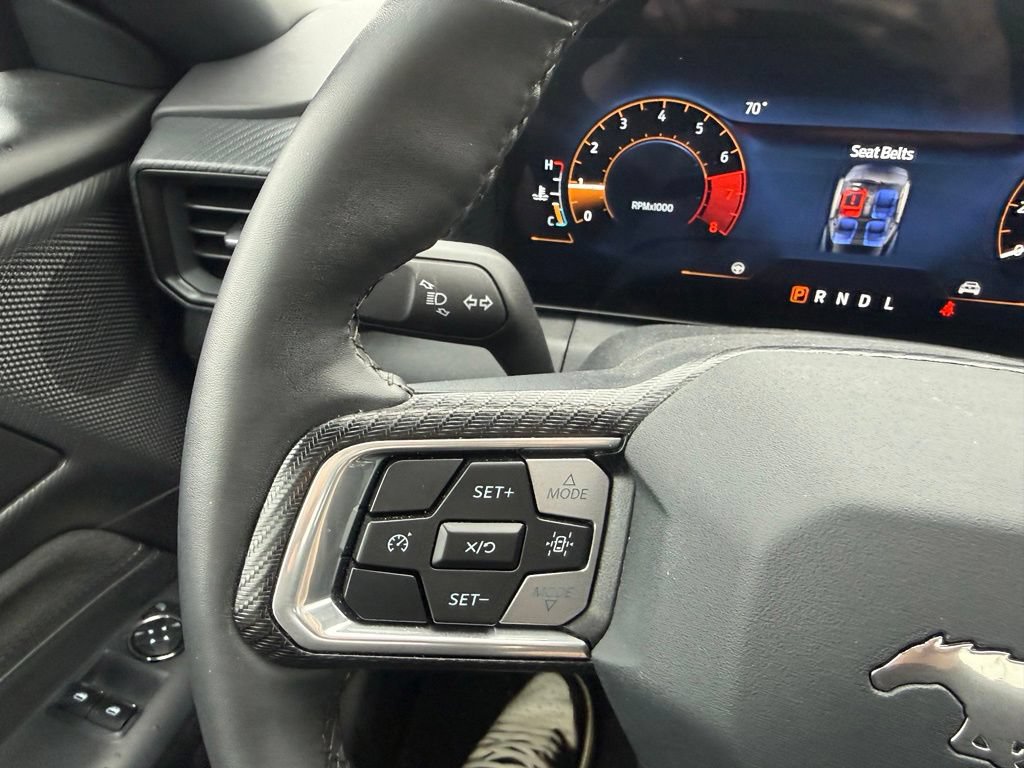 Used 2025 Ford Mustang Coupe RWD image 17