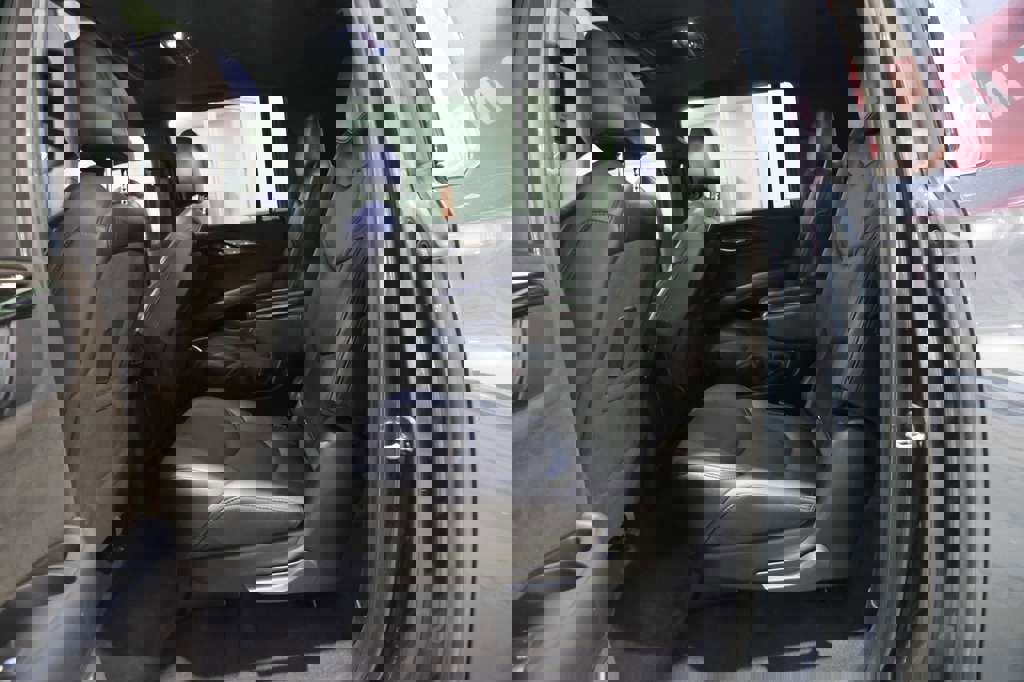 Used 2020 Cadillac Escalade ESV Platinum AWD/4WD image 23