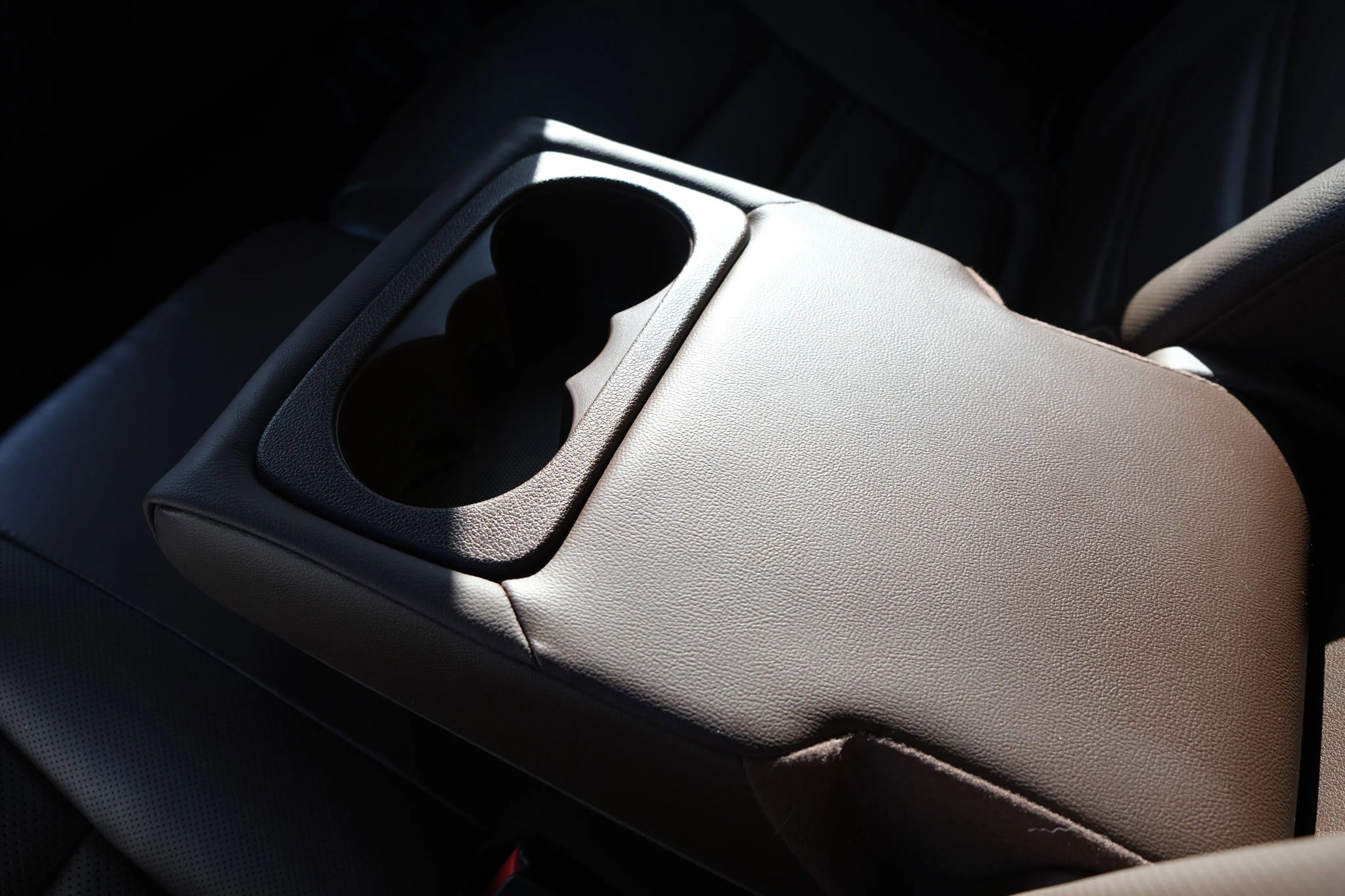 Used 2019 Kia Sorento SX image 25