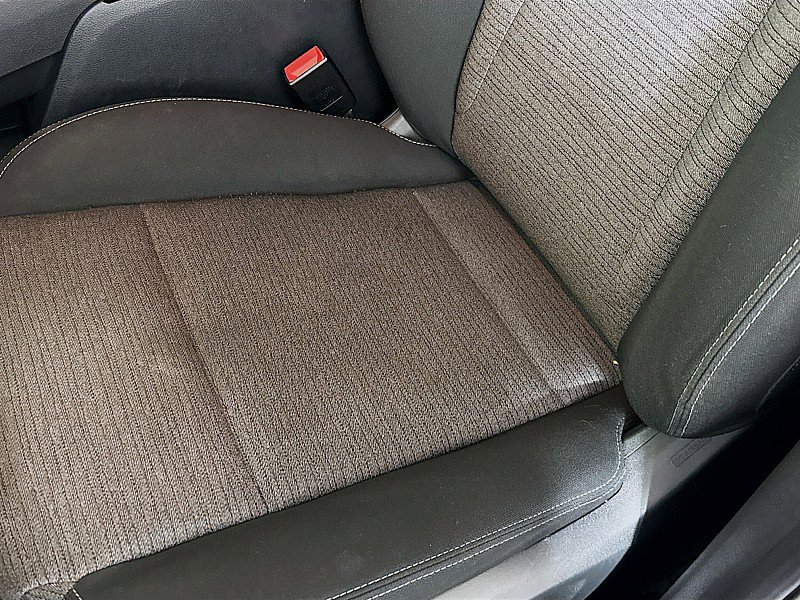 Used 2023 Nissan Rogue SV image 19